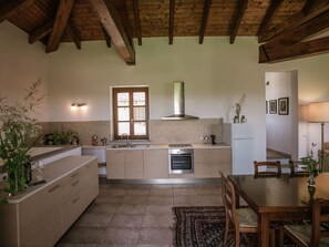 Fridge, microwave, oven, dishwasher - 'Barbera' mit Pool by Interhome (Isola d'Asti)