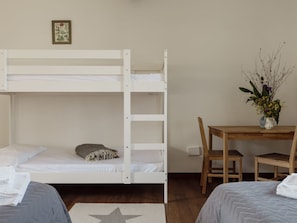 Inside other - Barolo' Wohnung mit Gemeinschaftspool by Interhome (Isola d'Asti)