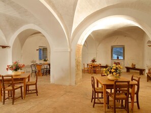 Dining - Unterkunft in einer Höhle mit Whirlpool by Interhome (Sant'Angelo in Vado)