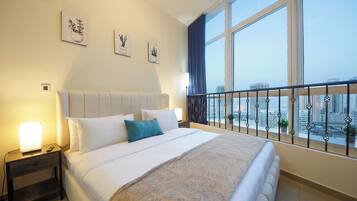 Luxury Studio, 1 King Bed, Lake View, Oceanfront