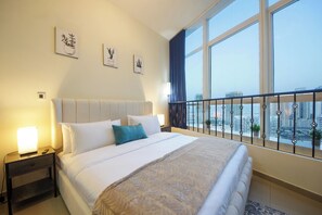 Luxury Studio, 1 King Bed, Lake View, Oceanfront | Laptop workspace, iron/ironing board, free WiFi - Silk Valley - Waterfront ST-free parking (Abu Dhabi)