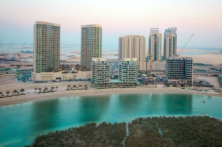 Luxury Studio, 1 King Bed, Lake View, Oceanfront | Lake view. Silk Valley - Waterfront ST-free parking