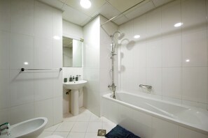 Luxury Studio, 1 King Bed, Lake View, Oceanfront | Bathroom | Free toiletries, hair dryer, towels, soap - Silk Valley - Waterfront ST-free parking (Abu Dhabi)