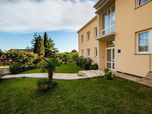 Exterior - Wohnung mit Terrasse by Interhome (Umag/Juricani)