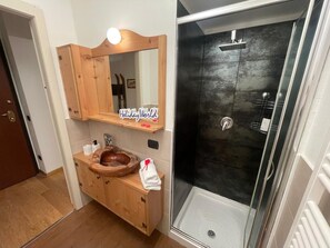 Bathroom - Natali Home von Holiday World by Interhome (Ponte di Legno)