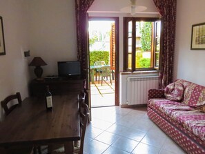 Living area - Wohnung 'Pieve Pomaia 36' mit Pool by Interhome (Castellina Marittima)