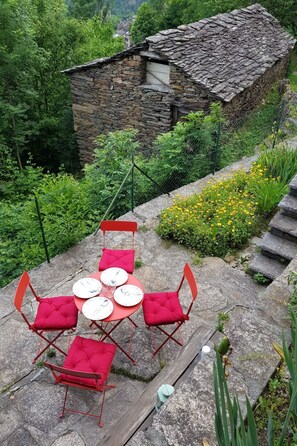 Outdoor dining - Casa Piccola by Interhome (Crealla)