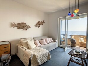 TV - Wohnung 'Sea House' in Strandnähe by Interhome (Arenzano)