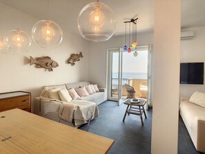 TV - Wohnung 'Sea House' in Strandnähe by Interhome (Arenzano)