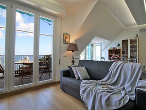 TV - mit Terrasse by Interhome (Bergeggi)