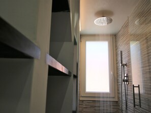 Bathroom - mit Terrasse by Interhome (Bergeggi)