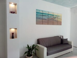 TV - Urlaub am Meer in Ligurien by Interhome (Andora)