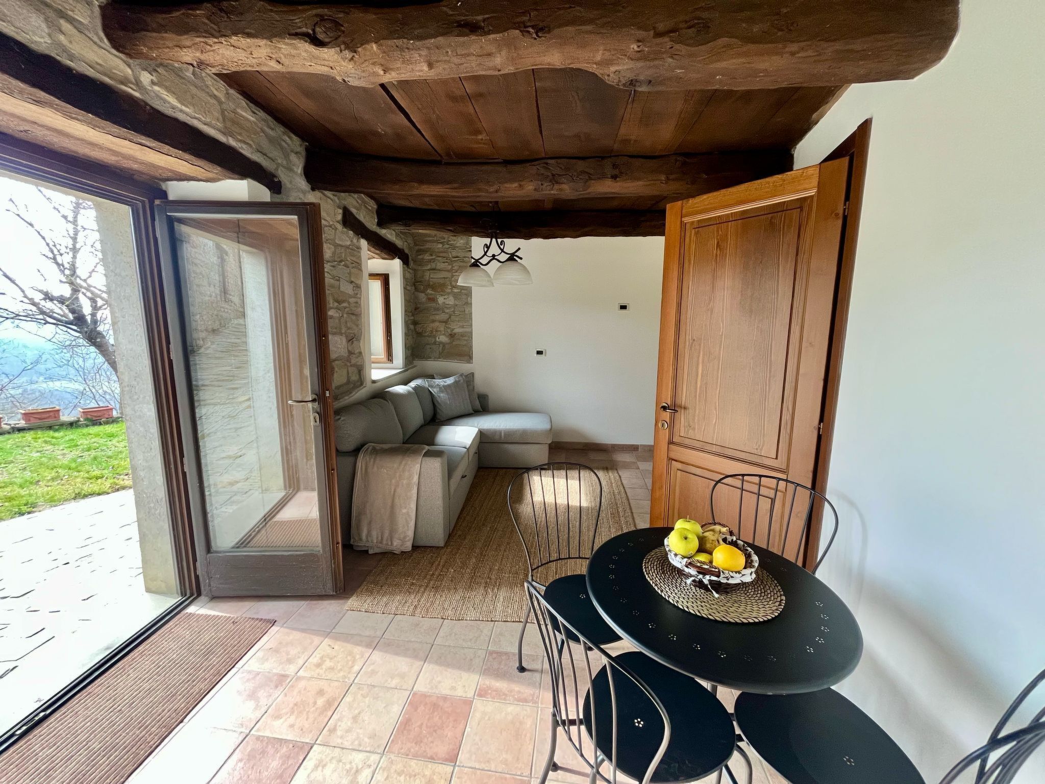 المنشأة من الداخل