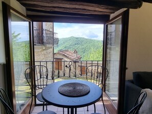 Dining - Cascina Bricco 'Ein Balkon in den Alpen by Interhome (Olmo Gentile)