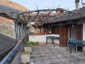 Outdoor dining - La Misun d'Erio von Holiday World by Interhome (Valle Maira)