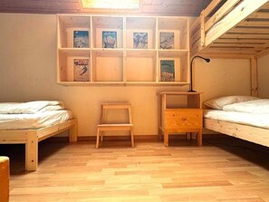 3 camere