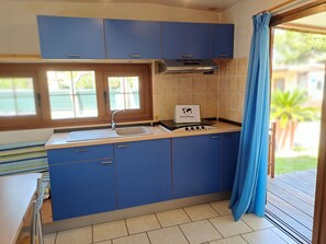 Fridge, microwave, cookware/dishes/utensils - Onda su onda von Holiday World by Interhome (Senigallia)