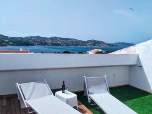 Property grounds - 'La Rosa dei Venti' by Interhome (Palau)