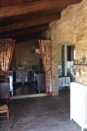 Fridge, microwave, oven, dishwasher - La Villa degli Ulivi - Landhaus mit privatem Pool by Interhome (Fermo)