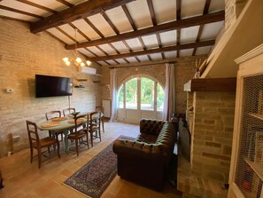 Fireplace, DVD player - Landgut "Casale Iris" by Interhome (Belmonte Piceno)