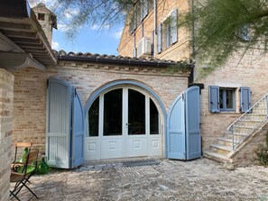 Exterior detail - Landgut "Casale Iris" by Interhome (Belmonte Piceno)