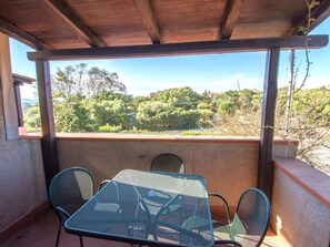Outdoor dining - Wohnung "Il Borgo1" 400 Meter vom Meer entfernt by Interhome (Bassacutena)