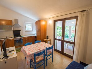 Dining - "Casa vacanze Rugiada" by Interhome (Bassacutena)