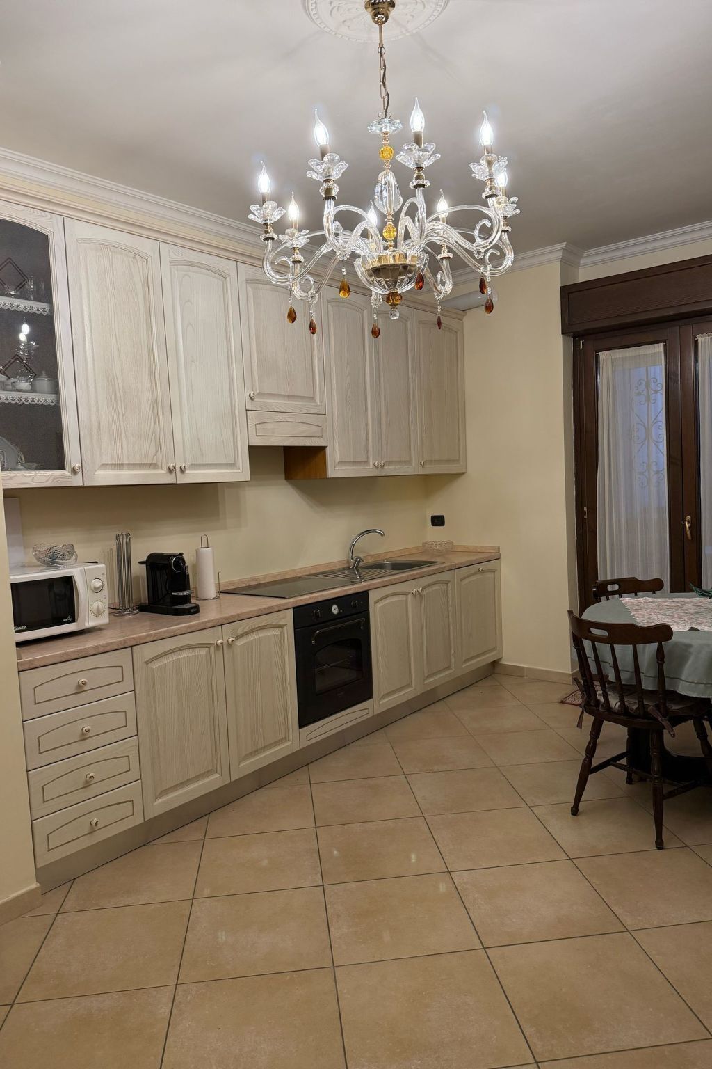 Réfrigérateur, four, lave-vaisselle