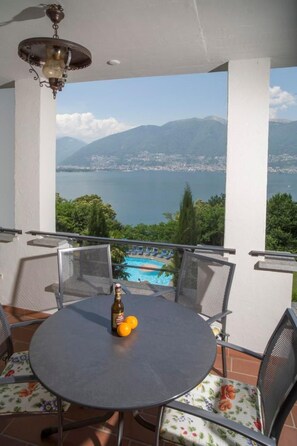 Outdoor dining - Residenza Viramonte - Casa Aurelia, Wohnung 5 by Interhome (Vira)