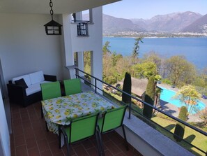 Outdoor dining - Residenza Viramonte - Casa Aurelia, Wohnung 8 by Interhome (Vira)