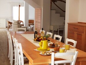 Dining - Stazzo Dell'Antica Trebbia in Gallura by Interhome (Porto Pozzo)
