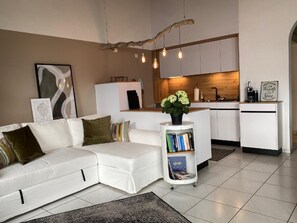 TV - Residenza Viramonte - Casa Aurelia, App. 11 by Interhome (Vira)
