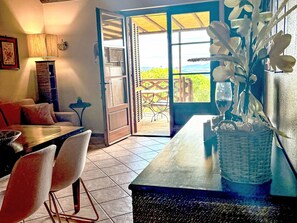 TV - Wohnung in Sanguineto mit privatem Parkplatz by Interhome (Sanguineto)