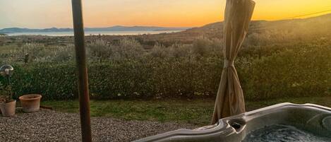 Bañera de hidromasaje exterior