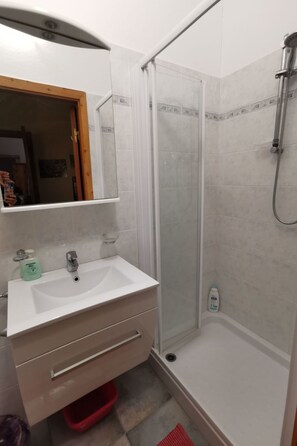 Towels - La Perla dell'ALta Via Wohnung mit Park by Interhome (Borzonasca)
