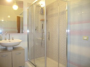 Towels - Nachlass "Poggio alla Cavalla" by Interhome (Lamporecchio)