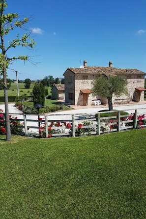 Exterior - La Cascina del Poeta by Interhome (Recanati)