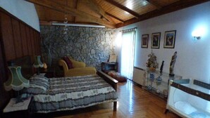 4 habitaciones y acceso a internet 