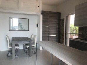 Dining - 'Villa Iride' mit Wasserblick by Interhome (Costa Paradiso)