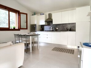 Fridge, oven, dishwasher, cookware/dishes/utensils - Terrazza Paradiso by Interhome (Costa Paradiso)