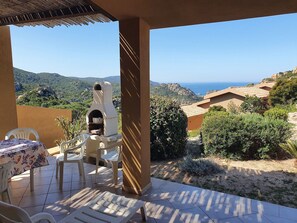 Outdoor dining - Guinness A, mit privatem Pool von DomusAway by Interhome (Costa Paradiso)