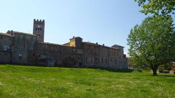 Esterni