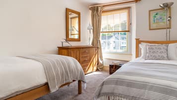 5 bilik tidur, dihias secara berasingan