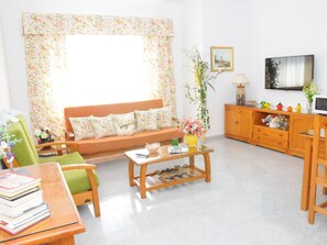 Living area - 2-Schlafzimmer-Wohnung by Interhome (Vecindario)