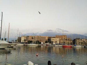 Marina - mit Privatparkplatz by Interhome (Palermo)