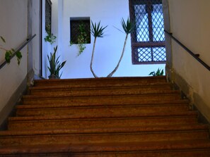 Property grounds - mit Privatparkplatz by Interhome (Palermo)