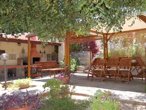 Outdoor dining - Lubagnu Vacanze- Drei-Zimmer-Wohnung A by Interhome (Castelsardo)