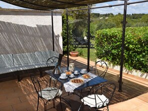 Outdoor dining - Neuer fabelhafter Trullo mit privatem Pool by Interhome (Martina Franca)