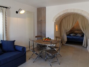 Dining - Neuer fabelhafter Trullo mit privatem Pool by Interhome (Martina Franca)