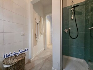 Bathroom - Casa Joy von Holiday World by Interhome (Stintino)